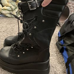 big black boots 