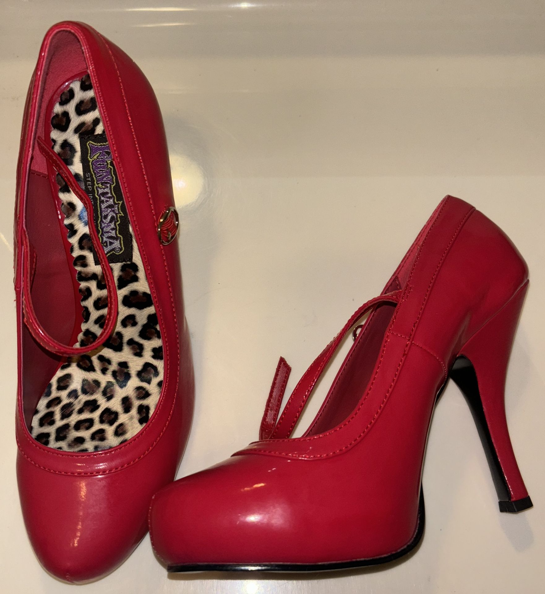 *New* Fantasma Heels