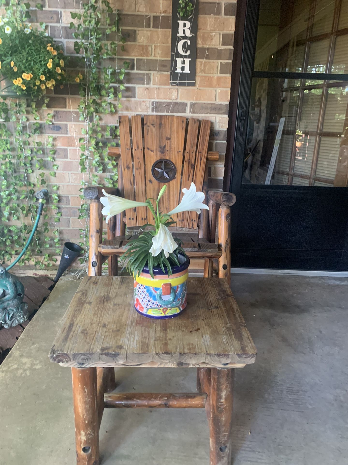 Texas Star Rocking Chair And Table 