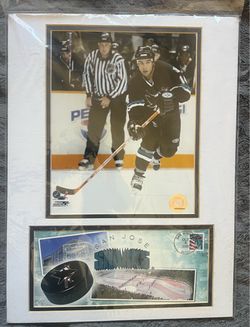 San Jose Sharks NHL Jonathan Cheechoo Photo & First Day in of Issue Stamp