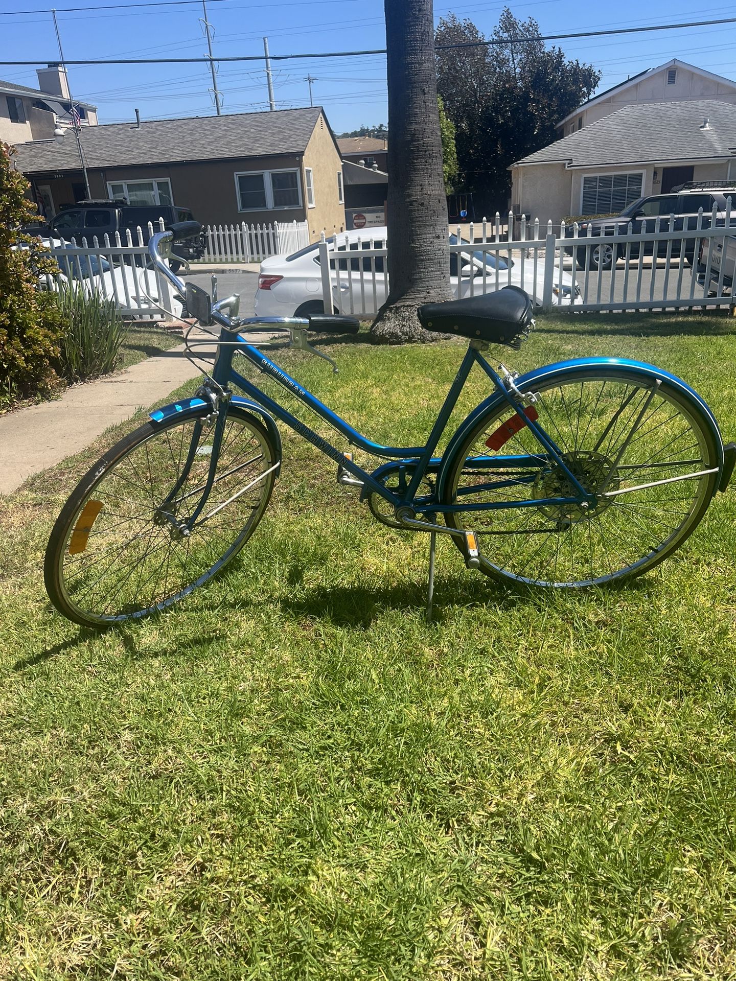 Vintage Classic 1974-78 Schwinn Suburban Women’s Bicycle $100