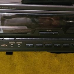 Technics 100 Disc Compact Player W/  Remote 