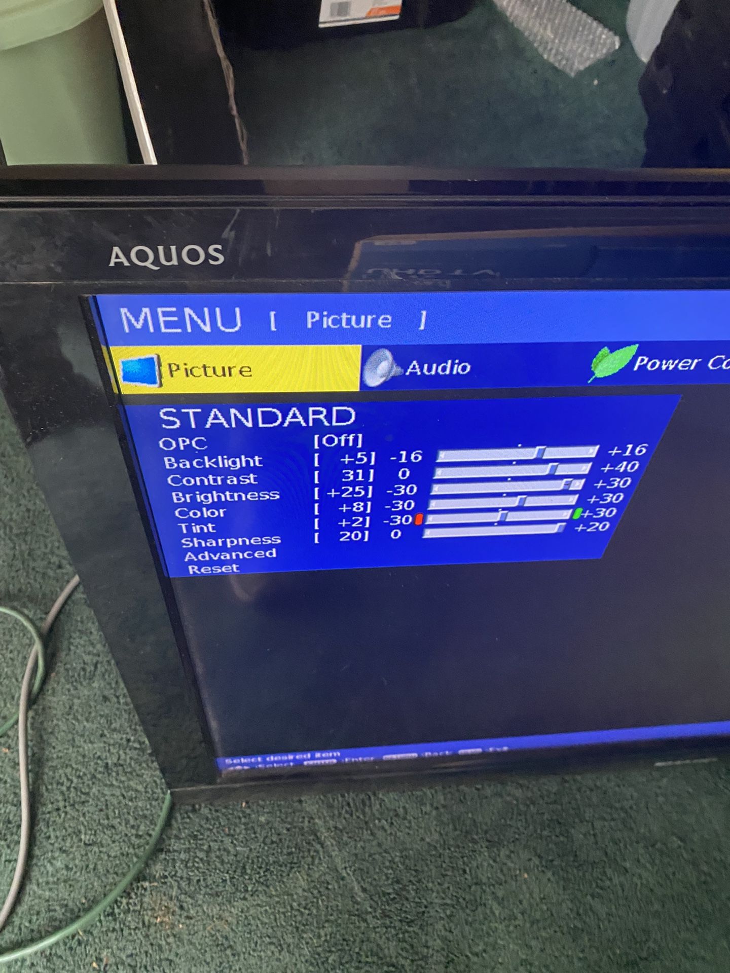 40 inch TV sharp in great shape I need to Cablevision or remote from Verizon