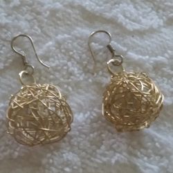 Rings..look!!  Round Disc Drop Gold Tone Over silver  Dangle Wire Earrings.nice
