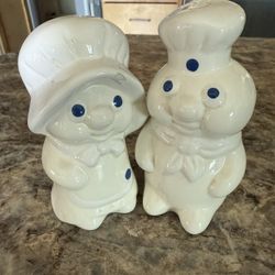 Beautiful Vintage 1980’s (rare) Vintage Pilsbury Salt And Pepper Shaker $30 
