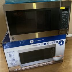 GE Appliances Countertop Microwave 