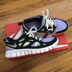 Nike Free Run 2 (size 7Y/ 8.5W)