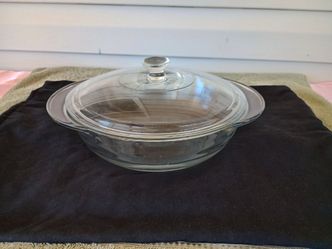 Vintage Anchor Hocking Ovenware 2 Quart Covered Glass Casserole Dish w/Lid