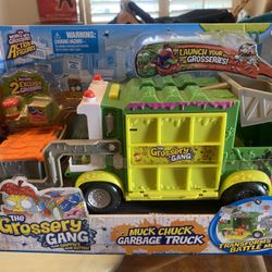 Grossery Gang Garbage Truck and Figures