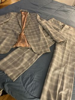 2 Suits (bundle)