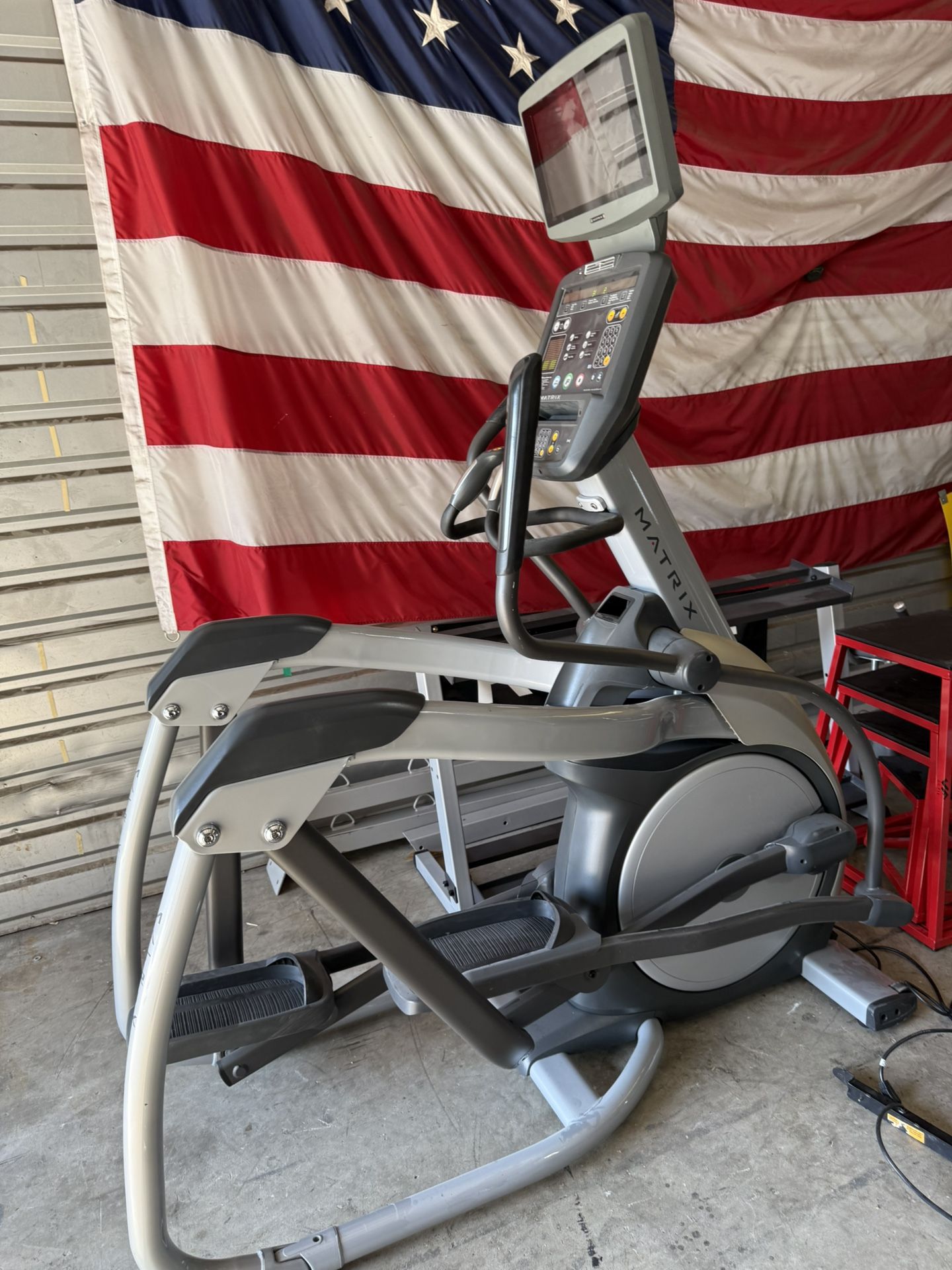 Matrix Elliptical