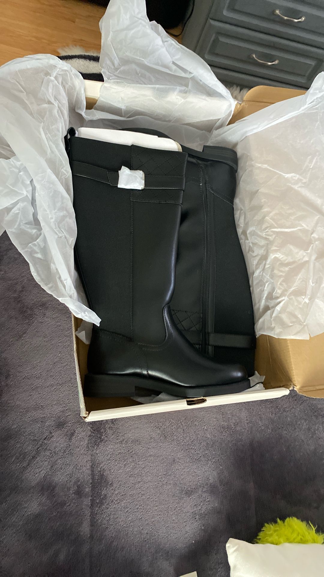 New Women’s Boots 6.5 !! Botas Nevas Medida 6.5