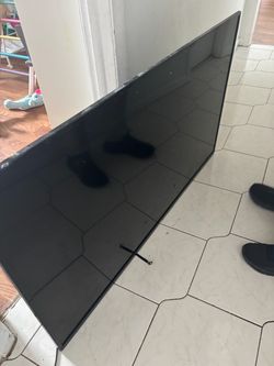 Tv Roku 55 inch not working only for parts