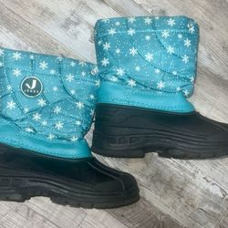  Girl  Snow Boots  size 3