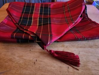 Cute Plaid Table Runner With Tassels