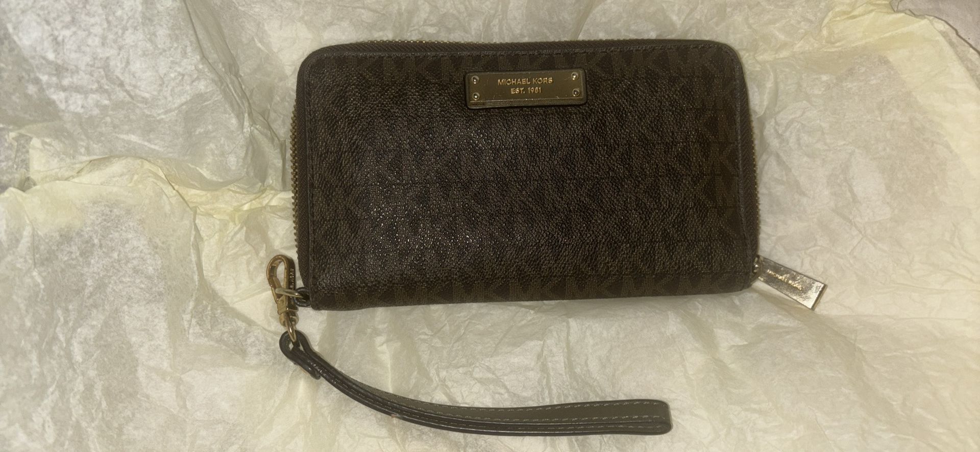 Michael Kors Monogrammed Jet Set Wristlet Wallet - Brown