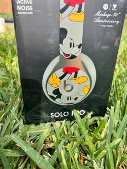 Beats Solo Pro