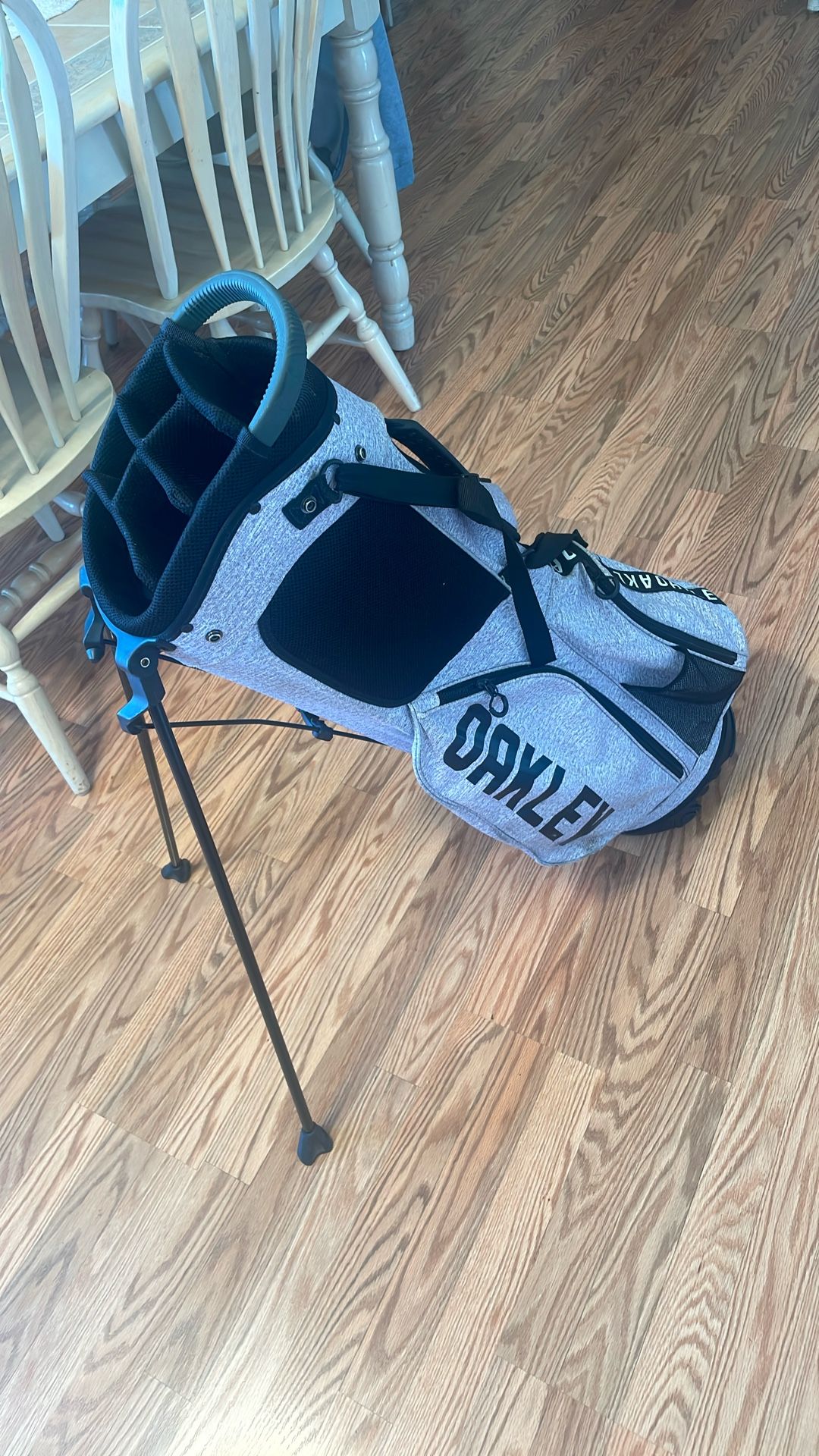 oakley golf bag