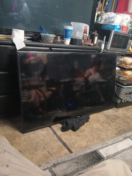 60" Samsung Smart TV No Legs