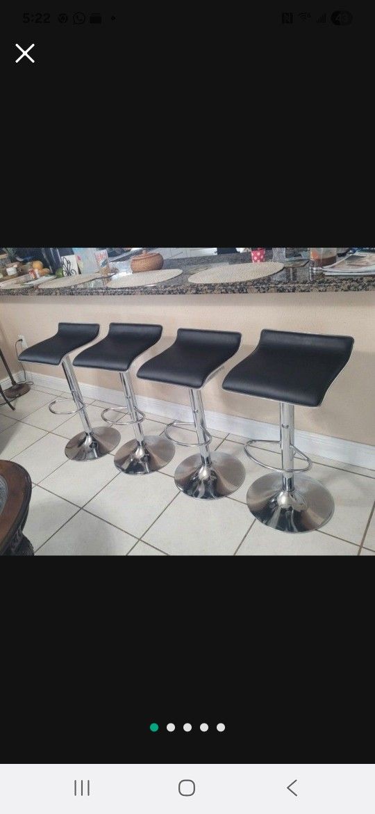 Modway Gloria Vintage moderne imitatieleer gestoffeerde draaibare twee barkrukken in zwart
4 chair light new