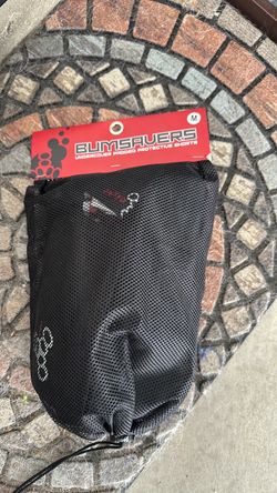 Used skater knee pads size medium