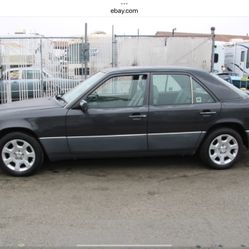 1990 Mercedes-Benz 300