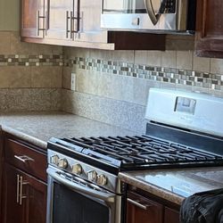 Stove & Microwave & Dishwasher 