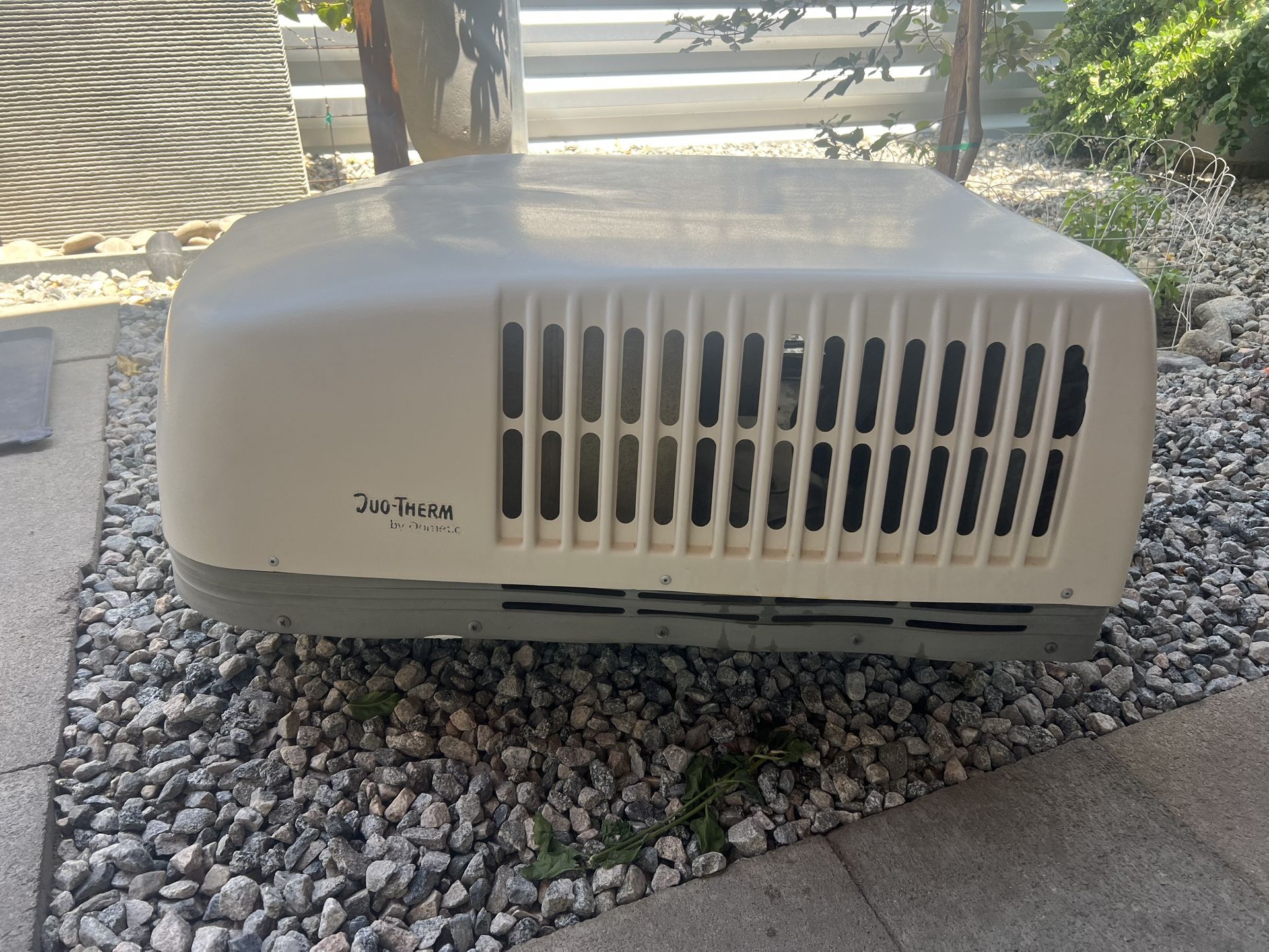 Rv Top Ac