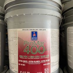 Pintura Y Material /// Paint