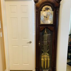 Like new Howard Miller Grandfather clock. 78th anniversary edition 