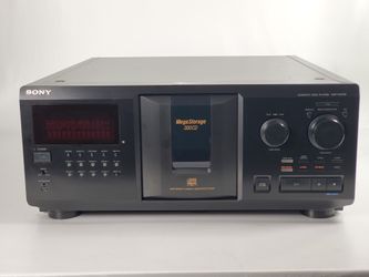 Sony 300 Disc CD Player CDP-CX355 MEGA Storage, No Remote in excellent condition