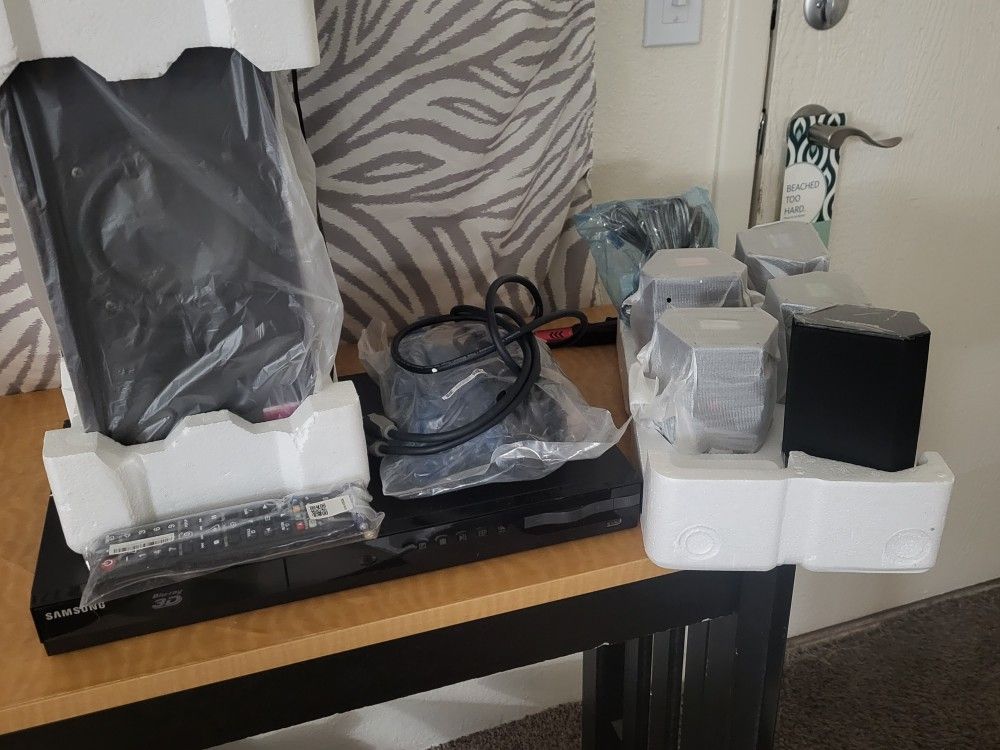 Samsung Blu-ray 3D/DVD Home Entertainment System