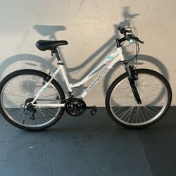 BICYCLE ROADMASTER 18 SPEED BRAND NEW 