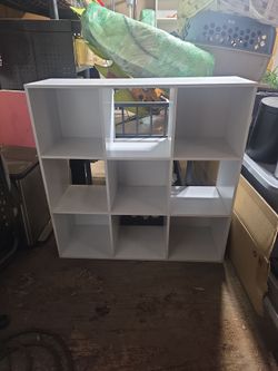 Cube storage shelf
