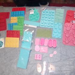 Cookie cutters Cake decorating tools, molds, pans, and more.