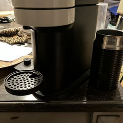 Nespresso Venturo Working All Parts With Hot Cold Frother