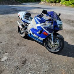Suzuki 1999