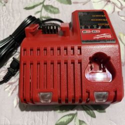 M12 and M18 12-Volt/18-Volt Lithium-Ion Multi-Voltage Battery Charger