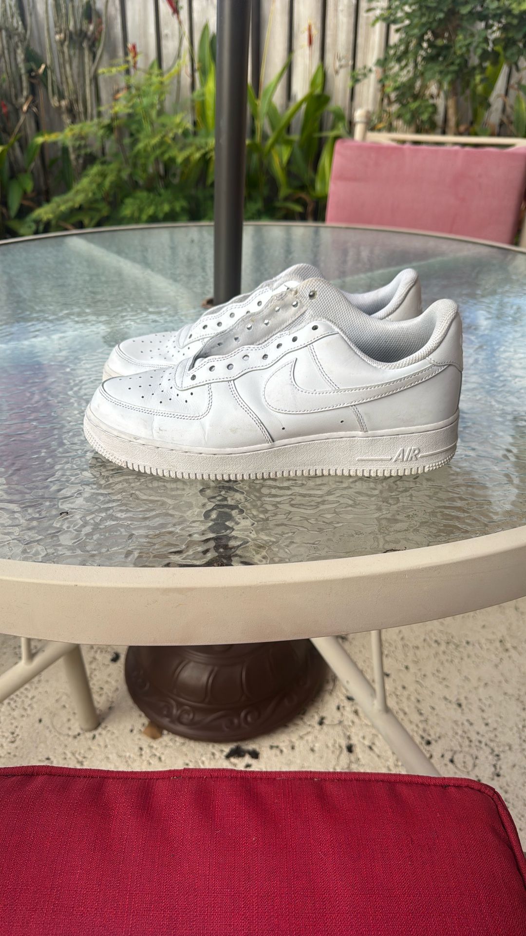 Nike Air Force 1’s Size 9