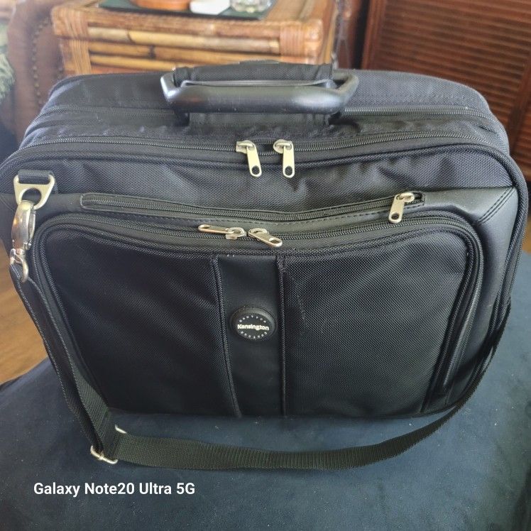 Kensington Contour Rolling Briefcase