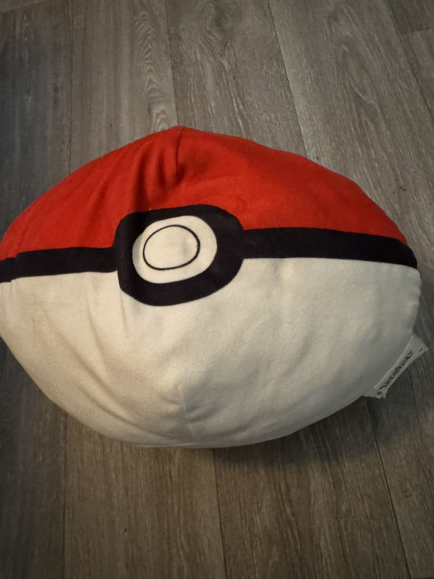 Pokemon Pokeball Plush