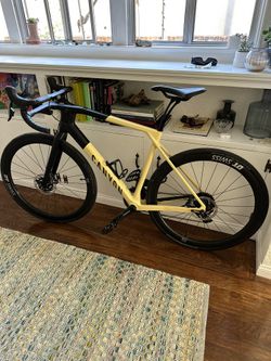 rennrad carbon cannondale 2020 Cannondale SuperSix Evo Ultegra 11 Speed HollowGram Carbon Wheels Size: 56cm