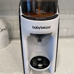 Baby Brezza Formula Dispenser 