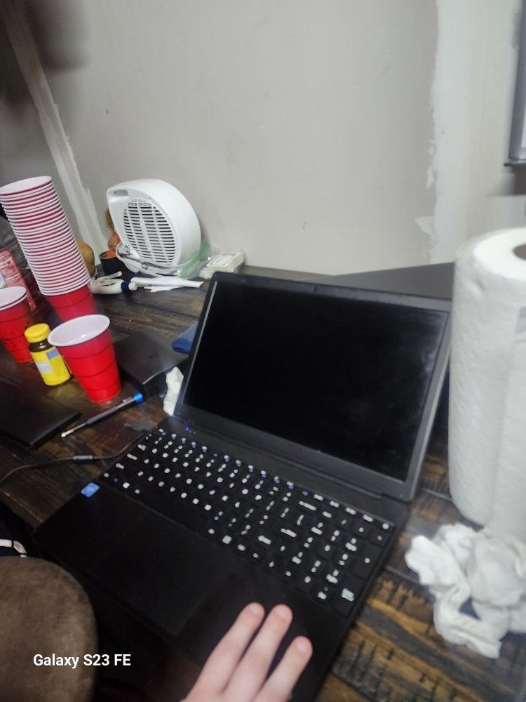 Black Evoo 16 Inch Laptop Computer