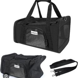 New In Package. Small PET CARRIER. See Photos. CASH PICKUP ONLY 