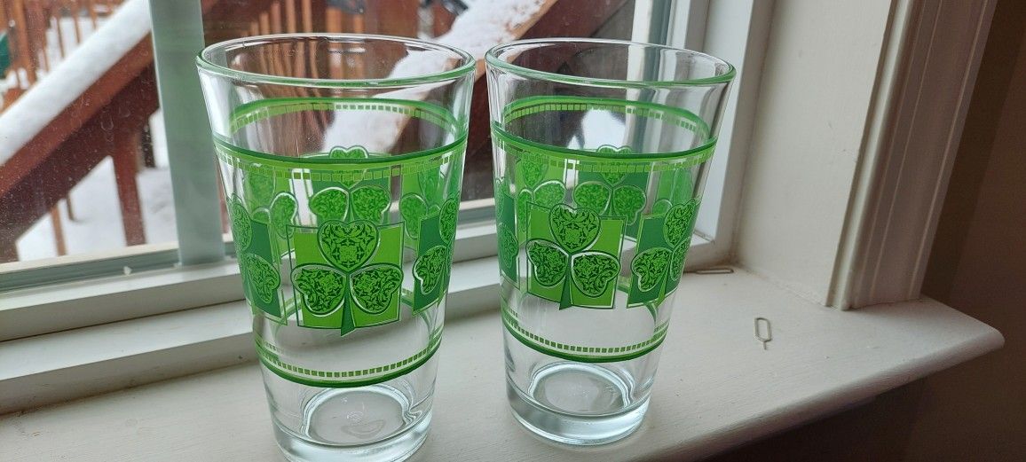 Vintage Libbey Shamrock Irish Tumblers Set of 2 St. Patty Clover Beer Glasses