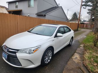 2017 Toyota Camry Hybrid