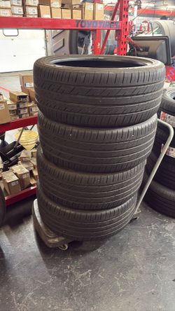 Tires very good threat no crack at all  275-40-22