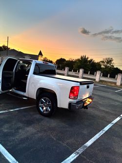 Cover box 2007 /2018 Silverado gmc sierra