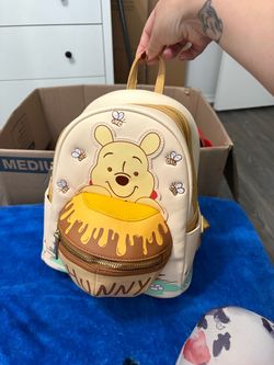 Winnie the pooh loungefly